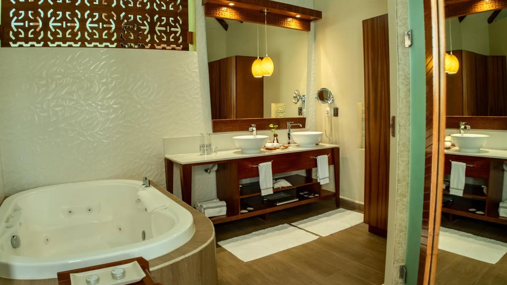 Palafitos Overwater Bungalows Catamaran, Cenote & More Inclusive (Adults Only) Playa del Carmen